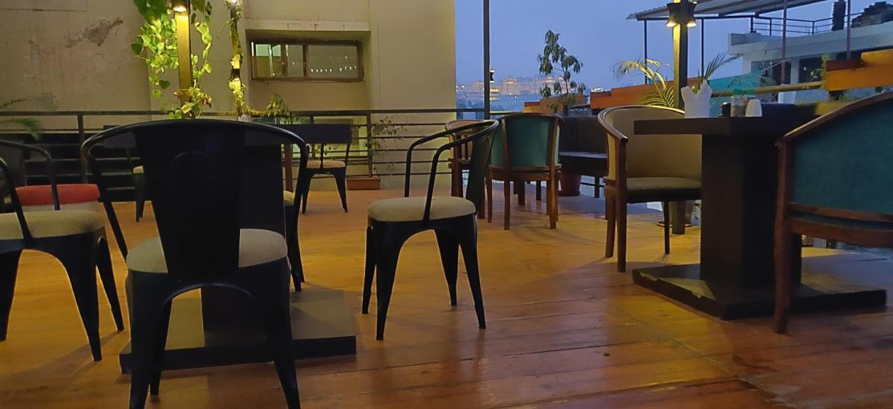 Hotel Vip Удайпур Экстерьер фото