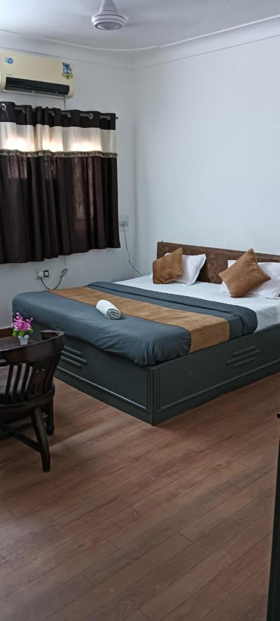 Hotel Vip Удайпур Экстерьер фото